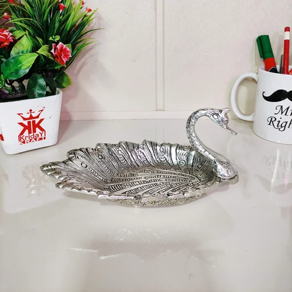 Handmade Decorative Feng Shui Metal Pan Leaf Hanging Ganesh Ji Statue (Silver Green)