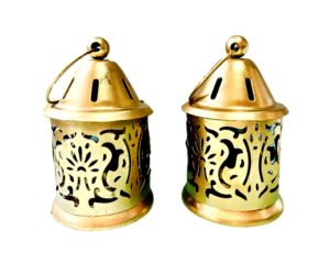 Metal hanging lantern tea light holder