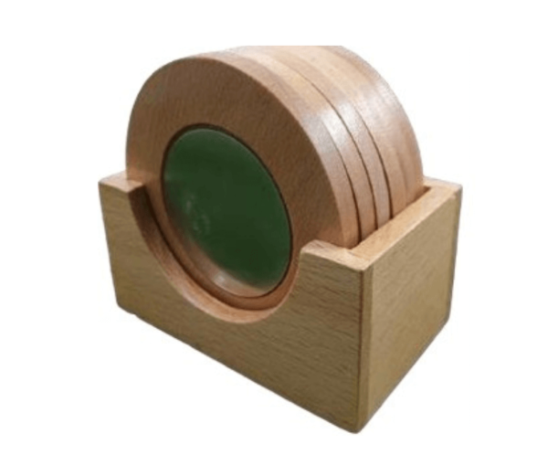 Wooden organic dinner decoration core on home desk